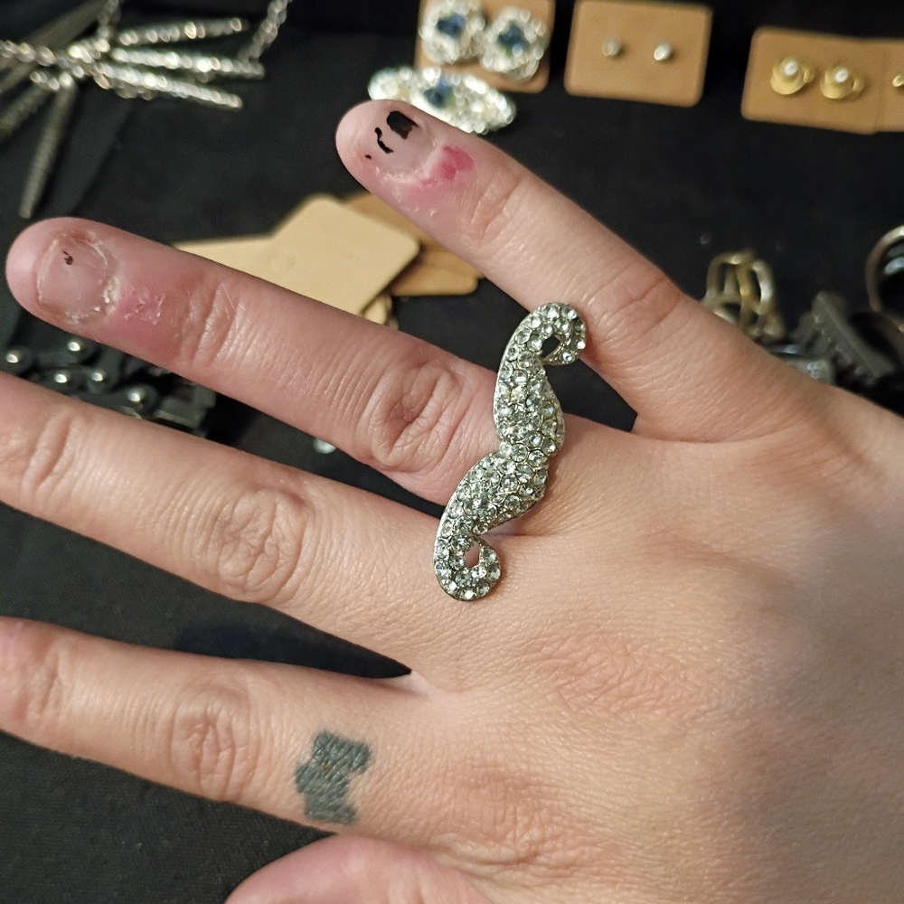 Silver Rhinestone Mustache Ring - Picture 4 of 4